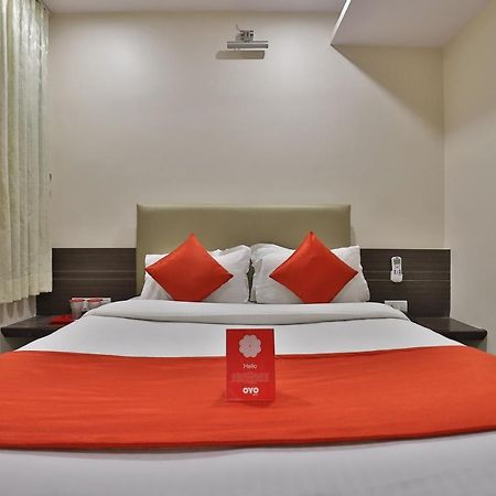 New Rajdhani Hotel Vadodara Eksteriør billede