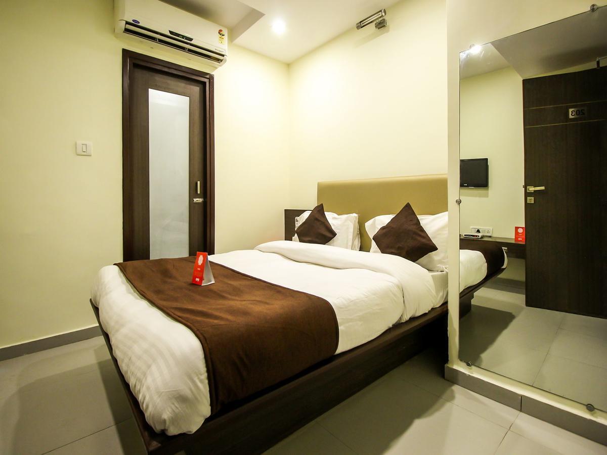 New Rajdhani Hotel Vadodara Eksteriør billede
