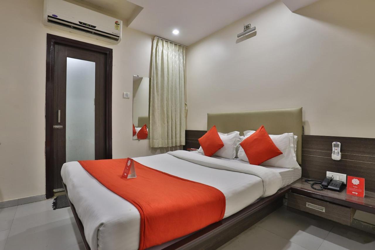 New Rajdhani Hotel Vadodara Eksteriør billede