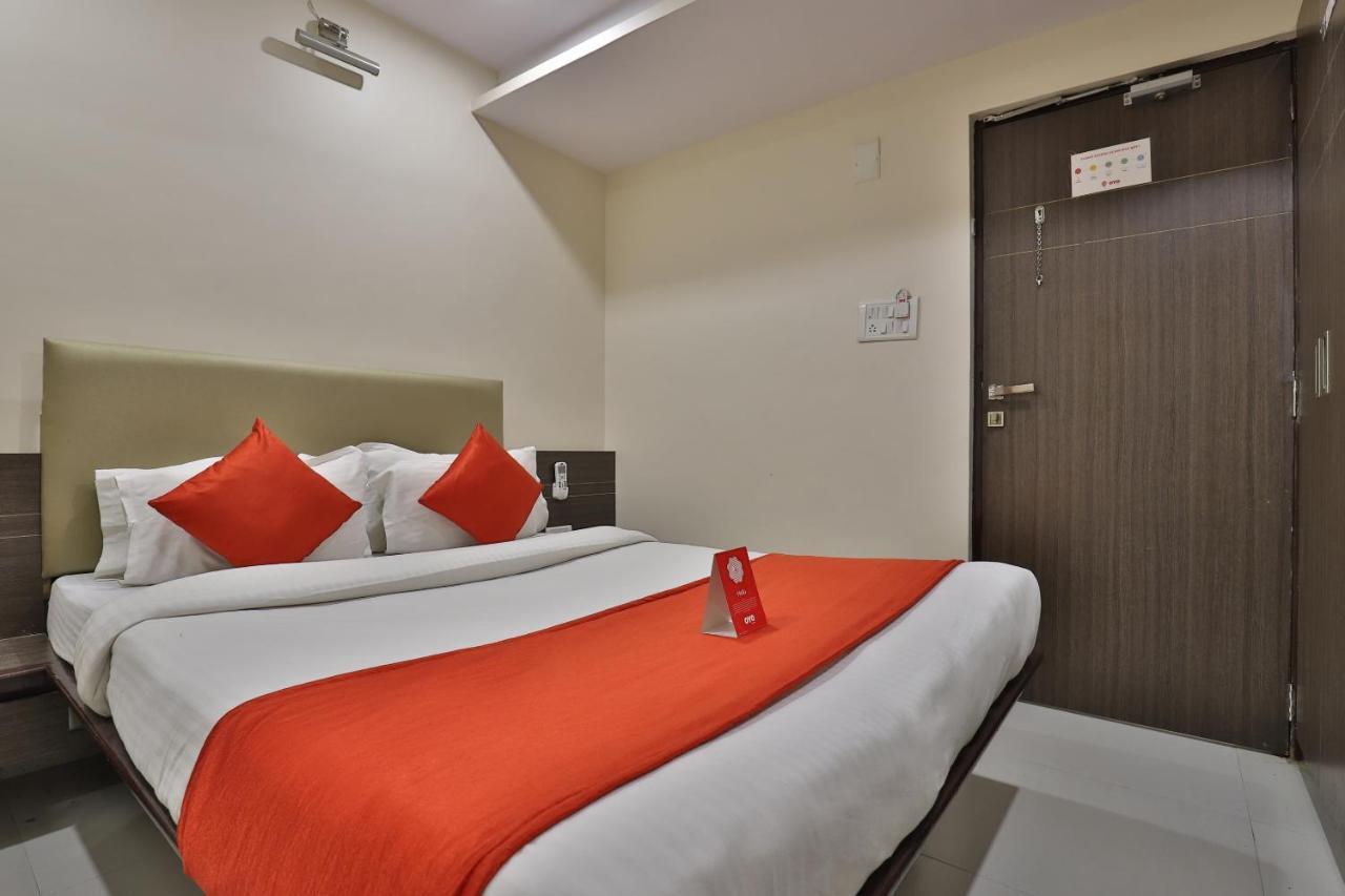 New Rajdhani Hotel Vadodara Eksteriør billede