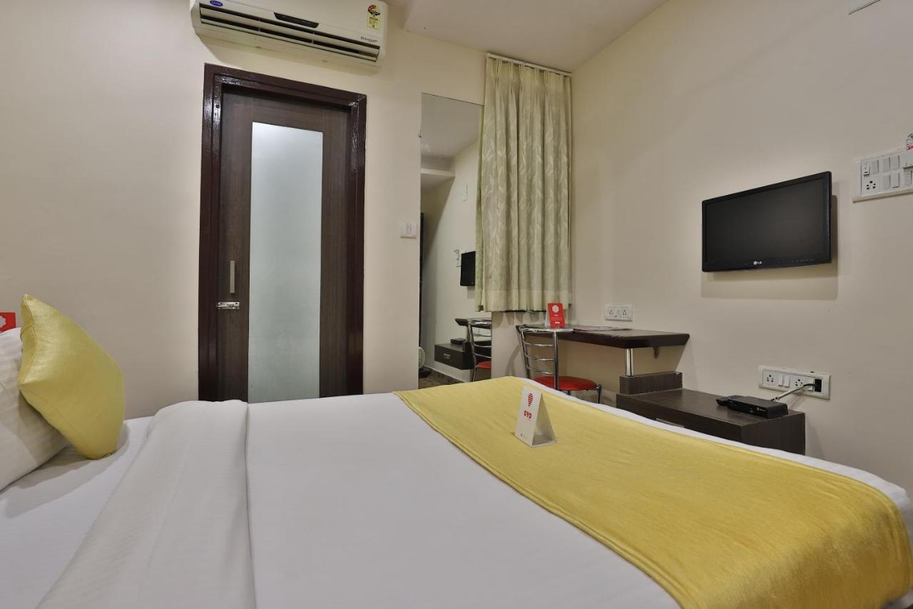 New Rajdhani Hotel Vadodara Eksteriør billede