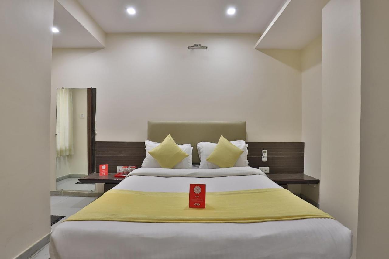 New Rajdhani Hotel Vadodara Eksteriør billede